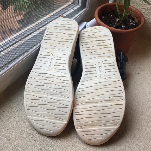 Clarks sandals - Picture 6 of 7